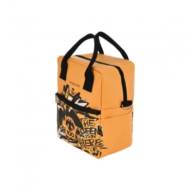 INSULATED LUNCH BAG 7lt AEK BC EDITION THE QUEEN IS HERE