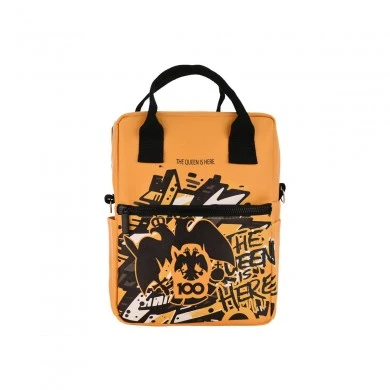 INSULATED LUNCH BAG 7lt AEK BC EDITION THE QUEEN IS HERE