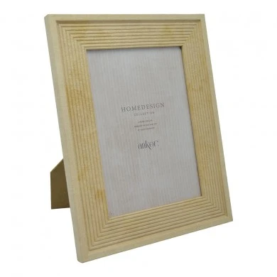 ΚΟΡΝΙΖΑ ΠΛΑΣΤΙΚΗ 10x15εκ. ΣΕ ΜΠΕΖ ΧΡΩΜΑ ΜΕ ΞΥΛΙΝΗ ΟΨΗ ANKOR