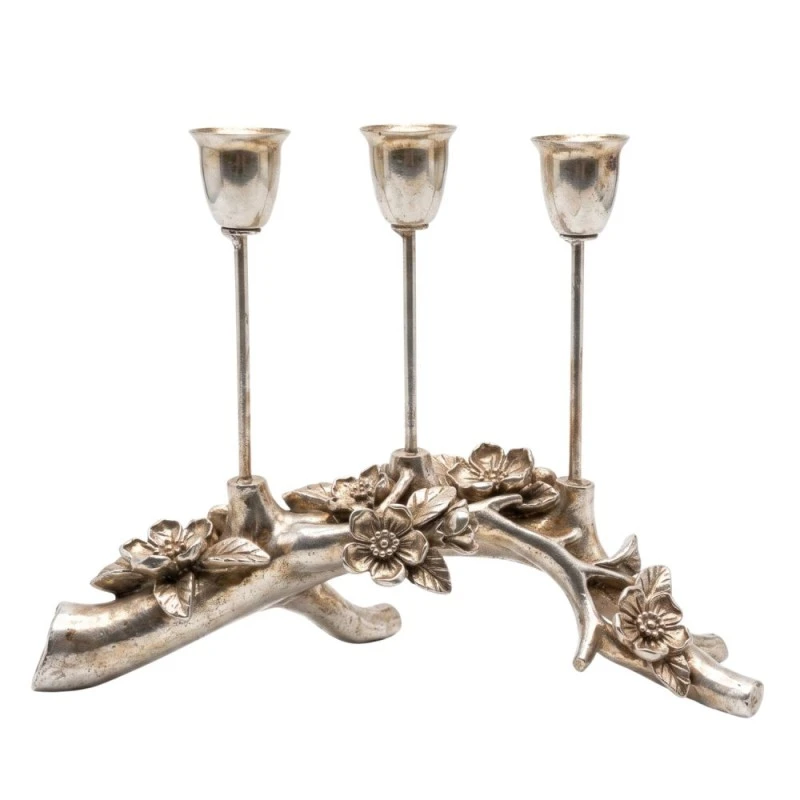 SILVER 3 ARM RESIN CANDLEHOLDER WITH EMBOSSED LEAVES 22X7X17CM