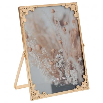 ΧΡΥΣΗ ΜΕΤΑΛΛΙΚΗ ΚΟΡΝΙΖΑ 13Χ18 ΕΚ ΜΕ ΣΧΕΔΙΟ ΛΟΥΛΟΥΔΙ ΣΤΙΣ ΓΩΝΙΕΣ