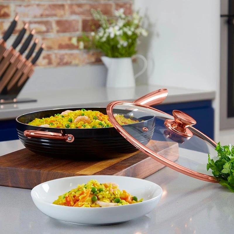 Frying pan with non-stick lid made of aluminum bronzed No26