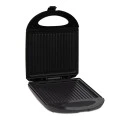 1400W non-stick toaster in black color 25x33x10cm.
