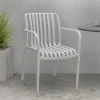 Polypropylene armchair in light grey color 53,5x58x80cm.