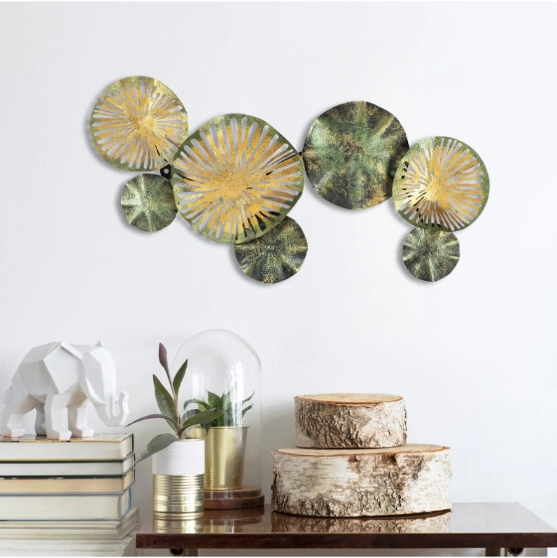 Flower Megapap metal wall art in gold - green color 74x1.5x38cm.