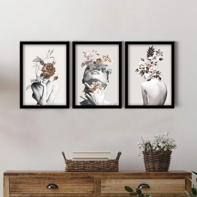 "Flower Girls" Megapap painting of three pieces in frame 35x45x2cm.