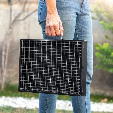 BearBQ Innovagoods folding - portable charcoal grill 41x20x28cm.