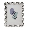 WAVY PHOTO FRAME IN SILVER COLOR 17X12CM