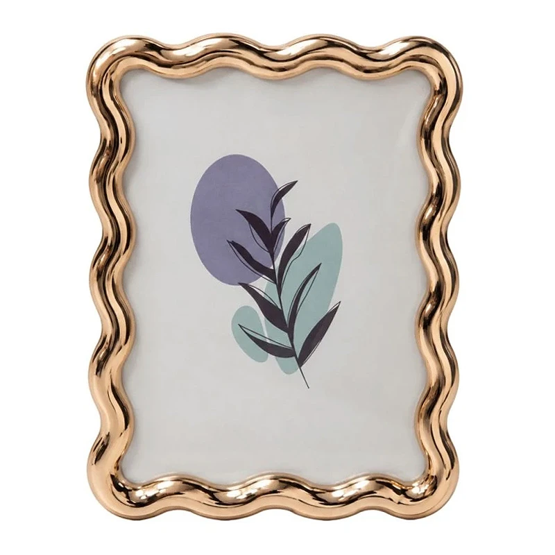 WAVY PHOTO FRAME IN GOLD COLOR 17X12CM