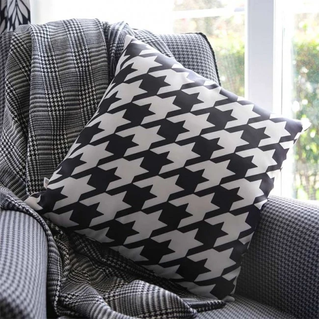 Bono Megapap cotton sofa pillow with zipper in white/black color 50x50xcm.