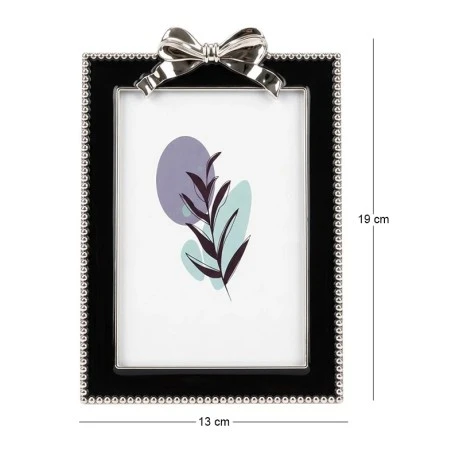 BLACK METAL PHOTO FRAME WITH SILVER BOW AND PEARLS 19Χ13CM