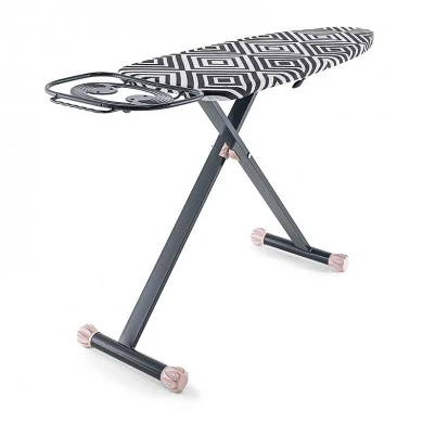 Valeria Perilla metallic ironing board in anthracite color 124x43x90cm.