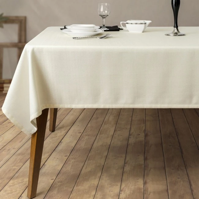 Tablecloth easy clean in ecru color 150x220cm.