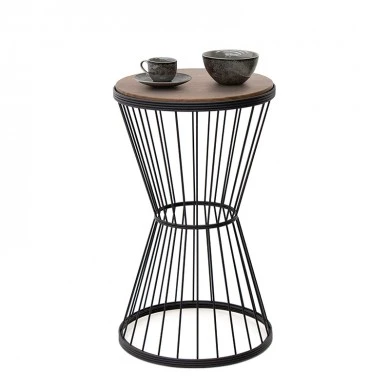 Hoffman Megapap metallic - Mdf side table in walnut - black color 35x35x58cm.