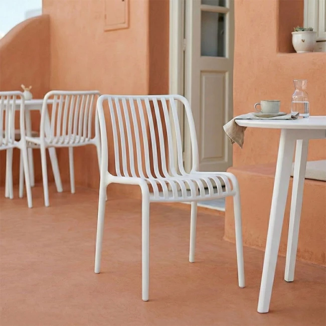 Zoi pakoworld pp chair in white shade 42x58x79cm