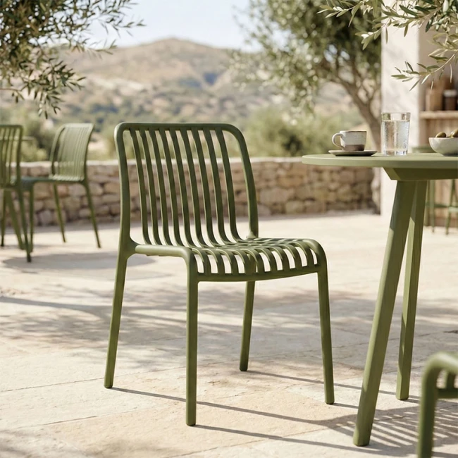 Καρέκλα Zoi pakoworld pp σε σκούρη πράσινη απόχρωση 42x58x79εκ
