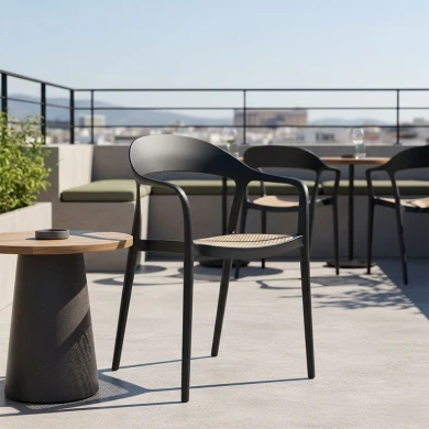 Πολυθρόνα Ember στοιβαζόμενη pakoworld με UV protection PP μπεζ-μαύρο 52.5x56.5x81εκ.