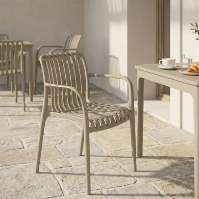 Πολυθρόνα Zoi pakoworld pp σε cappucino απόχρωση 58.5x54x80εκ